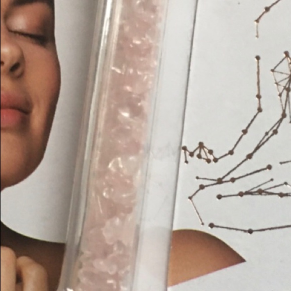 NRFB Rose Quartz Dual-Sided Facial Roller - Picture 3 of 6